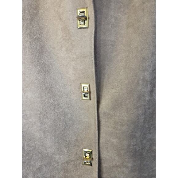MJ Seattle Tan Faux Suede Vintage Clasp Closure Open Side 70s Top, Size Medium - Picture 5 of 12